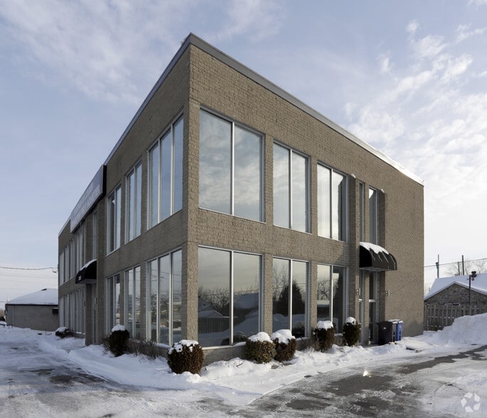 3181-3185 Montée Saint-Hubert, Saint-hubert, QC for lease - Primary Photo - Image 1 of 2