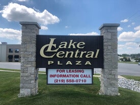 Lake Central Plaza - Pub