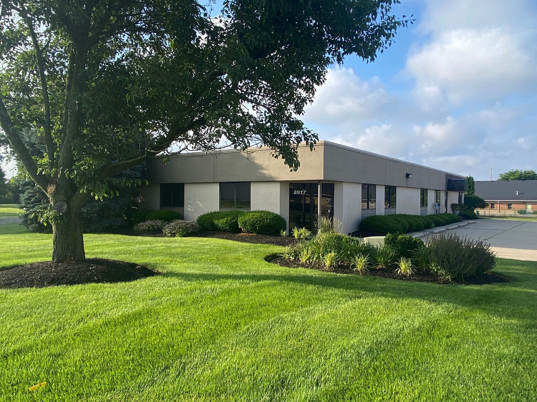 8917 Eagle Ridge Ct, West Chester, OH for lease Building Photo- Image 1 of 3