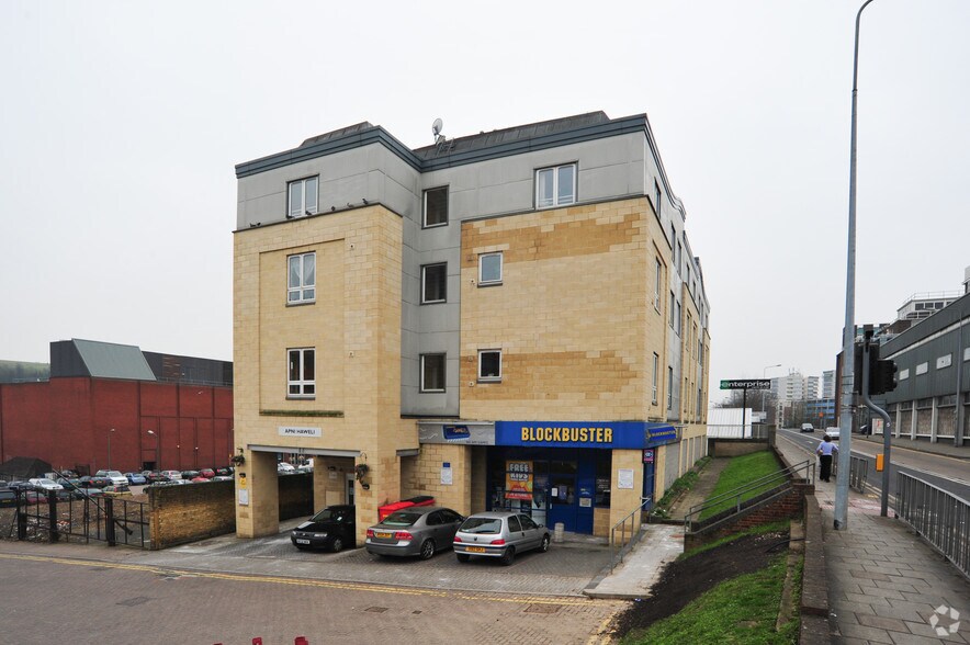 4 Clover St, Chatham for sale - Primary Photo - Image 1 of 1