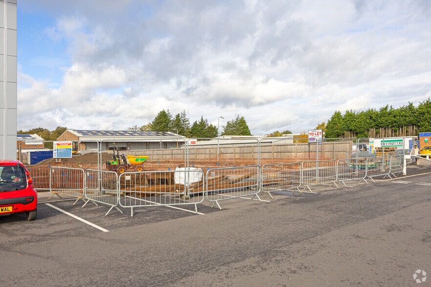 Moorland Way, Lincoln for lease - Primary Photo - Image 2 of 3