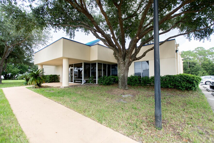 2121 Old Hickory Tree Rd, Saint Cloud, FL for sale - Building Photo - Image 1 of 1