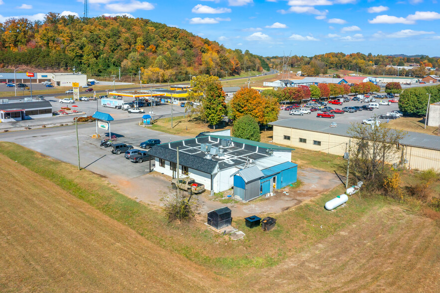 128 Bank St, Tellico Plains, TN for sale - Building Photo - Image 2 of 31