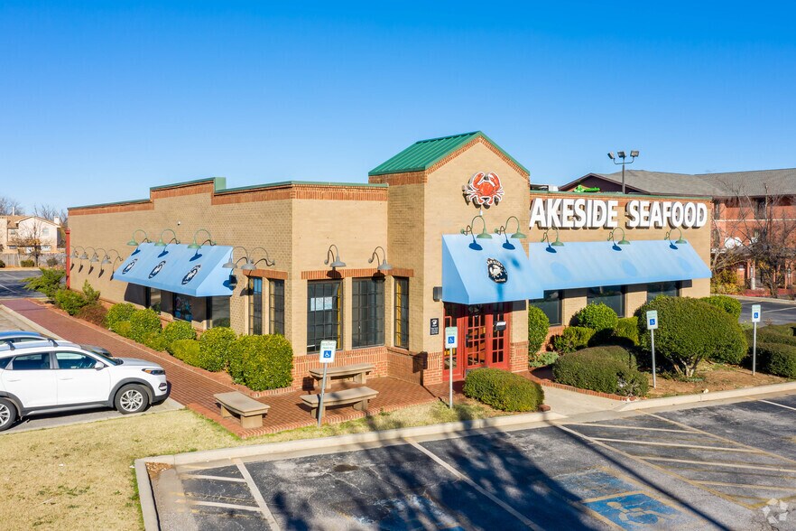 4825 NW Expressway St, Oklahoma City, OK for sale - Building Photo - Image 1 of 1