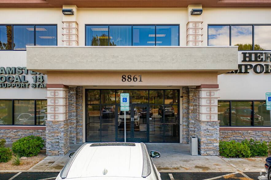 8861 W Sahara Ave, Las Vegas, NV for lease - Building Photo - Image 2 of 9