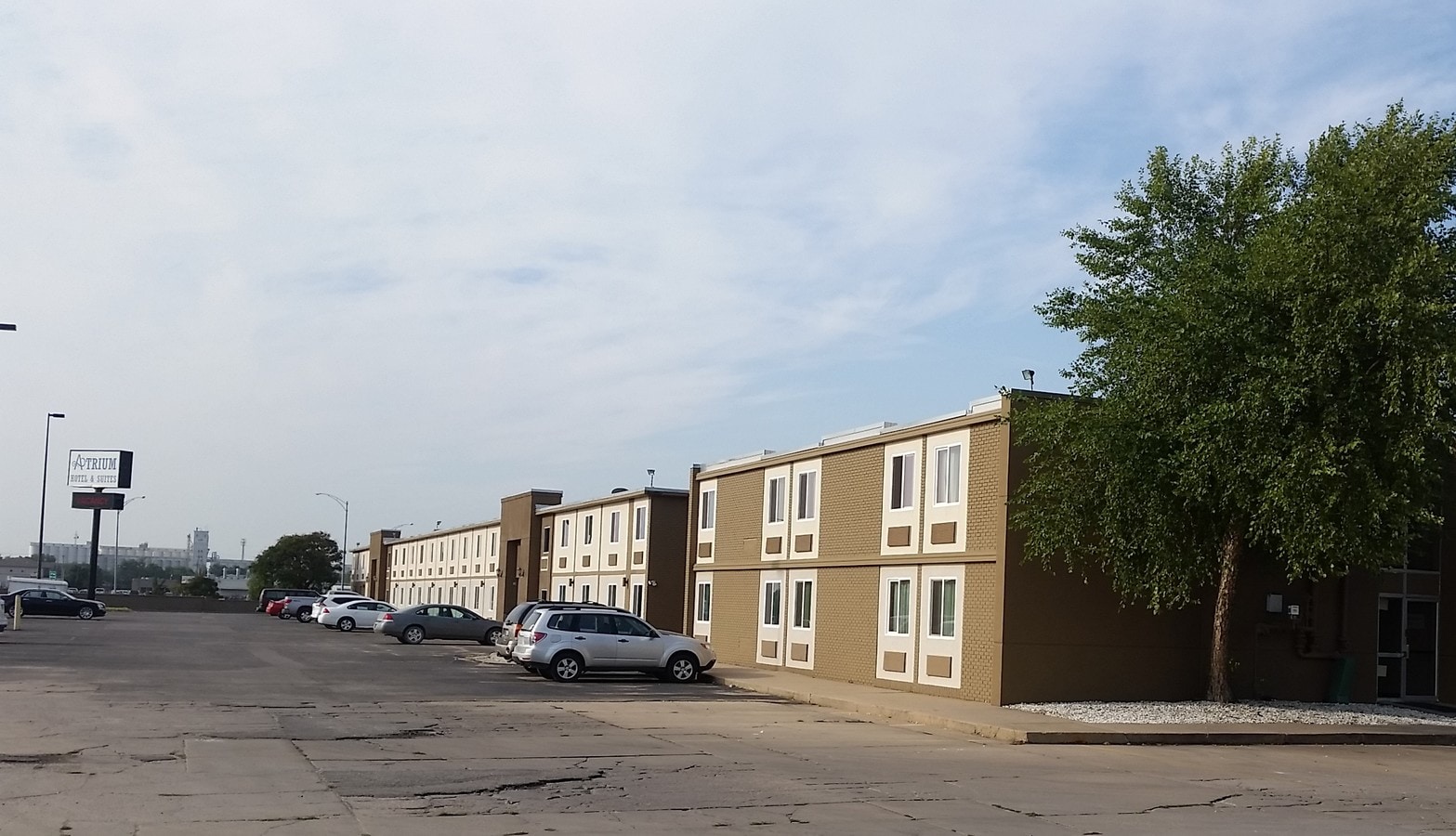 1400 N Lorraine St, Hutchinson, KS 67501