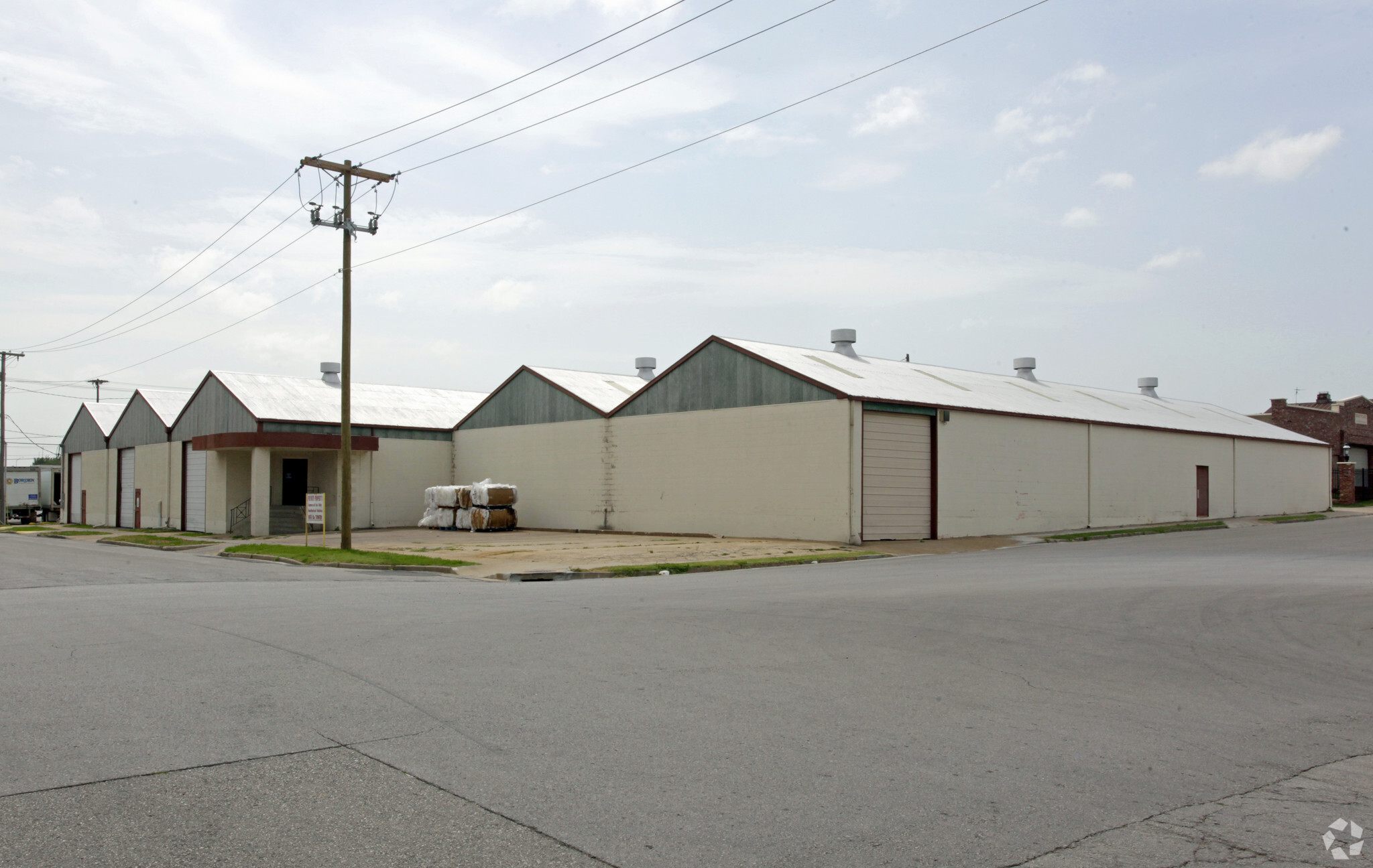 117 W Cameron St, Tulsa, OK for sale Primary Photo- Image 1 of 1