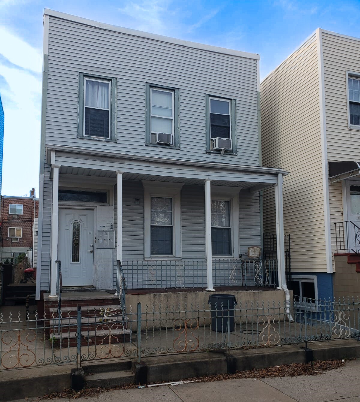 31-42 38th St, Astoria, NY for sale Primary Photo- Image 1 of 1