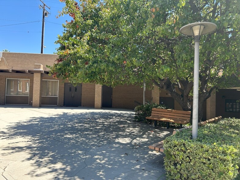 13205 Philadelphia St, Whittier, CA for lease - Building Photo - Image 2 of 4