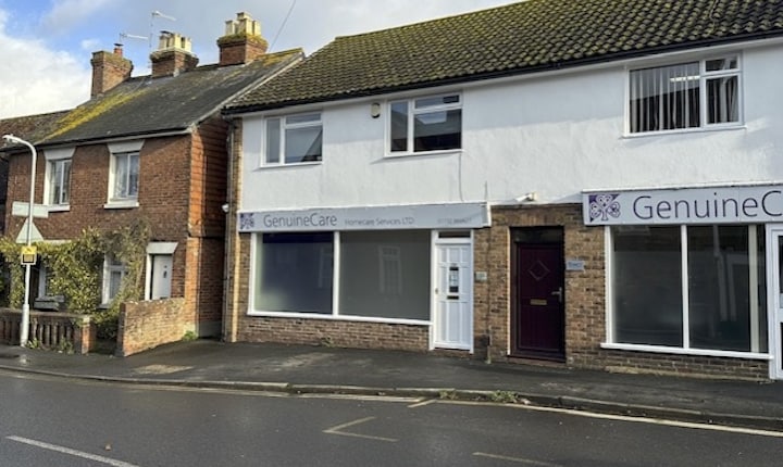 139 High St, Edenbridge for lease Building Photo- Image 1 of 2