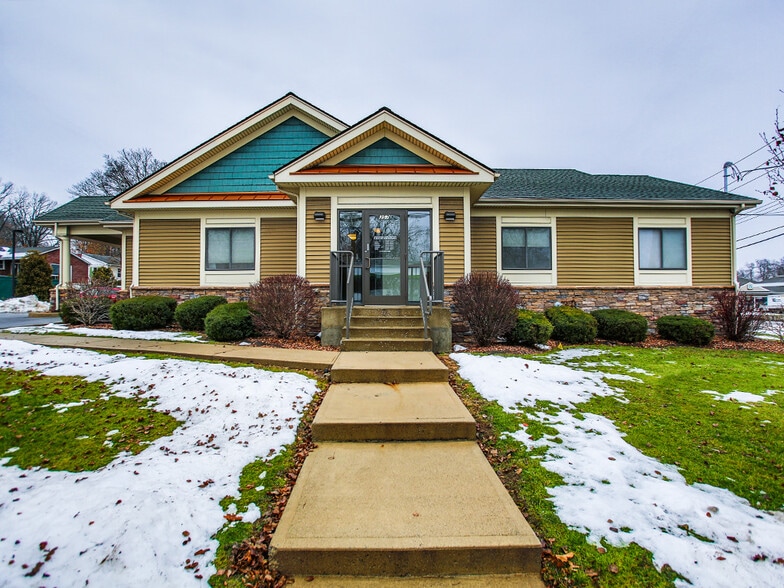 357 E Main St, Middletown, NY for sale - Primary Photo - Image 1 of 1