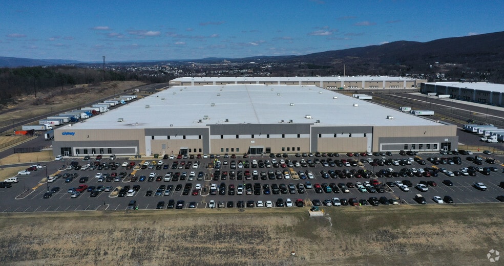 600 New Commerce Blvd, Hanover Township, PA 18706