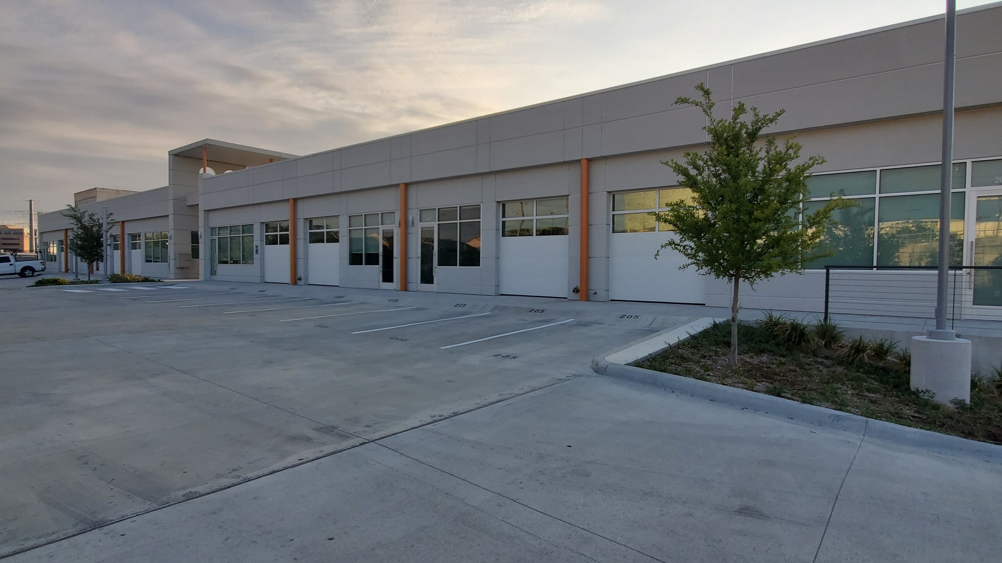 7047 Twin Hills Ave, Dallas, TX for lease Building Photo- Image 1 of 3