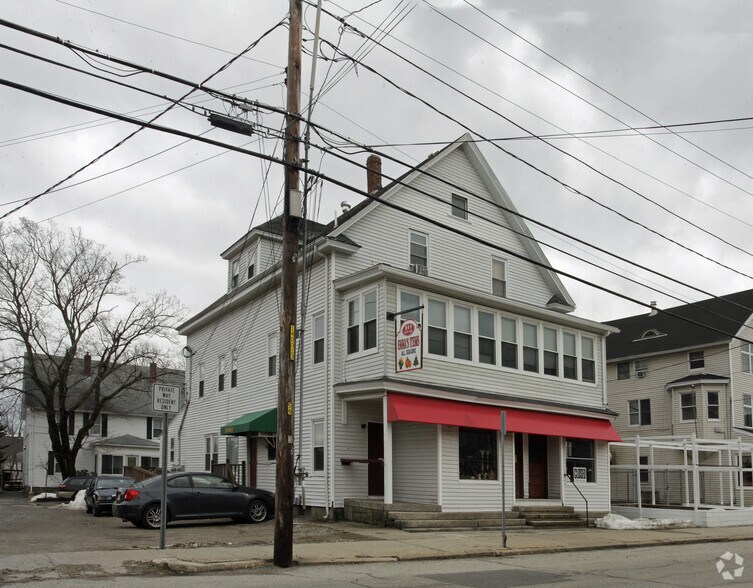 311 N Main St, Uxbridge, MA 01569