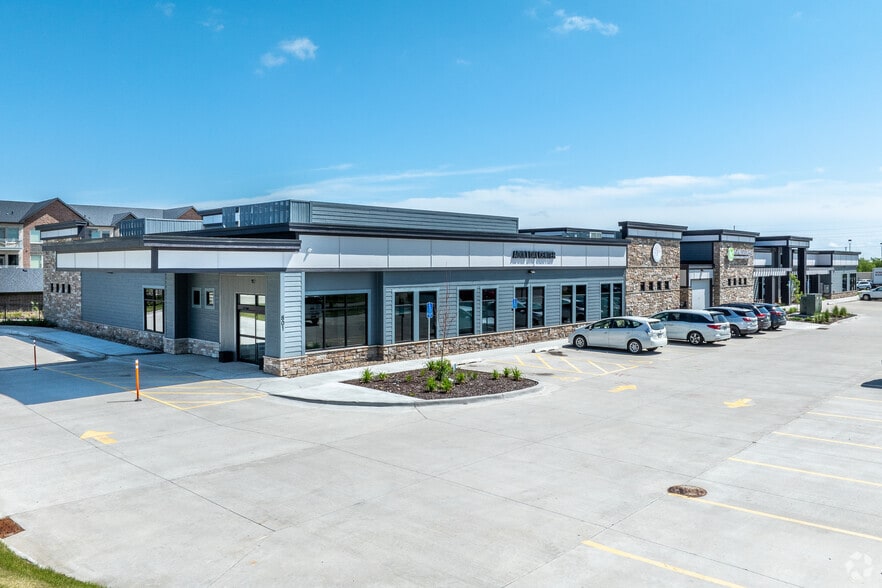 801 NE Venture Dr, Waukee, IA for sale - Building Photo - Image 1 of 1