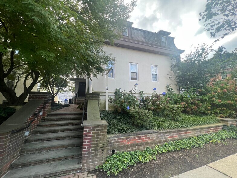 32 E Front St, Media, PA for sale - Building Photo - Image 1 of 1