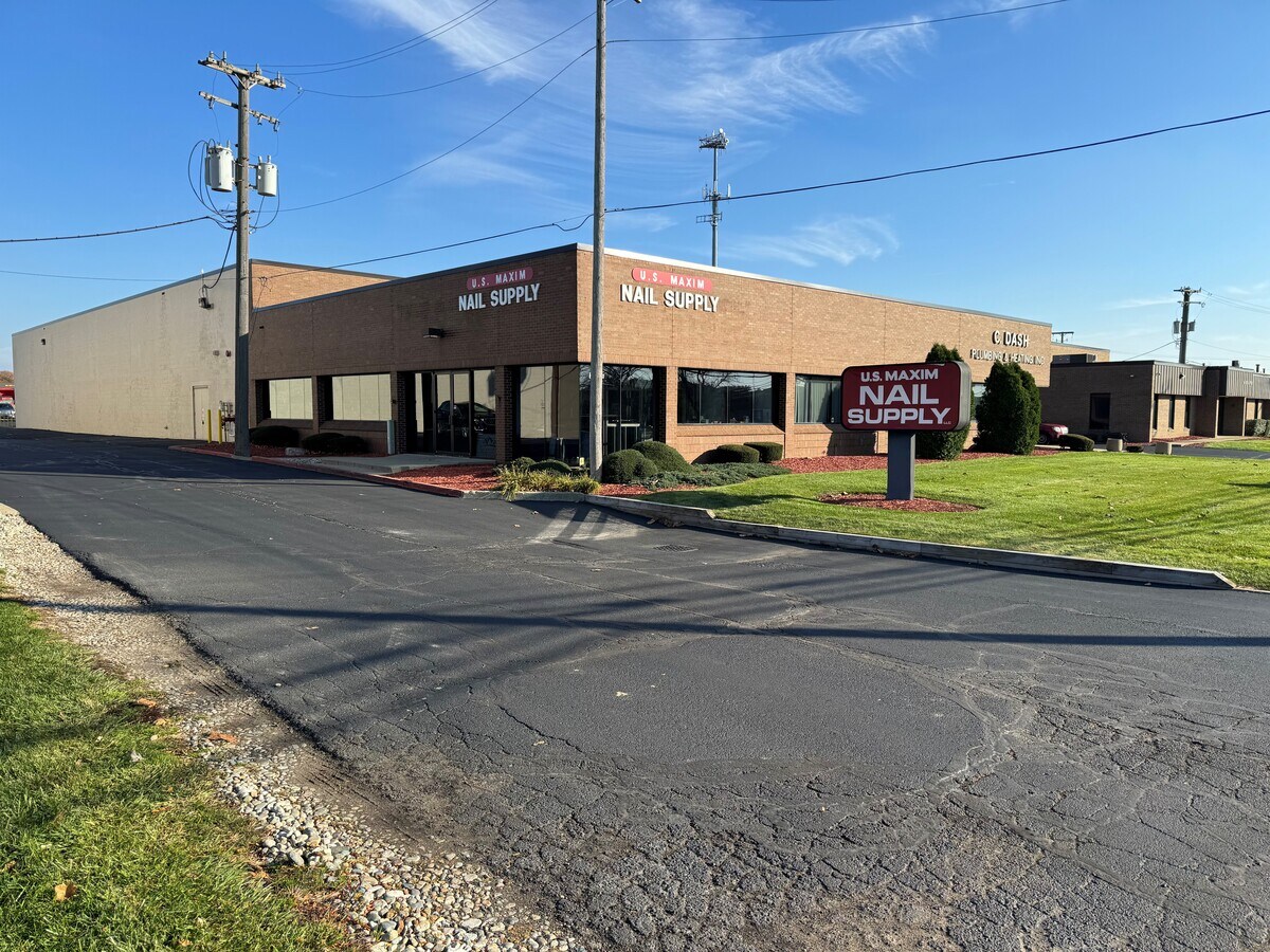 32640 Dequindre Rd, Warren, MI 48092