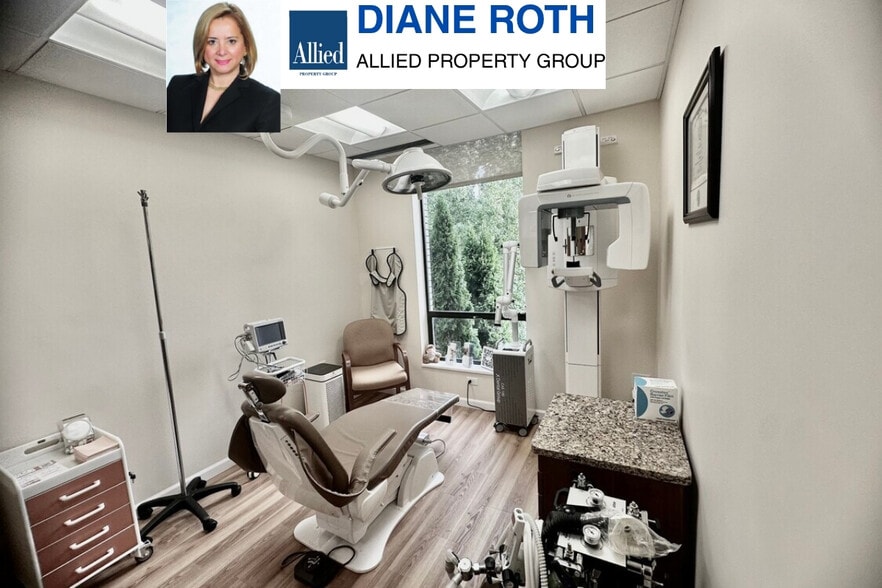 4 Dearfield Dr, Greenwich, CT for sale - Building Photo - Image 1 of 21