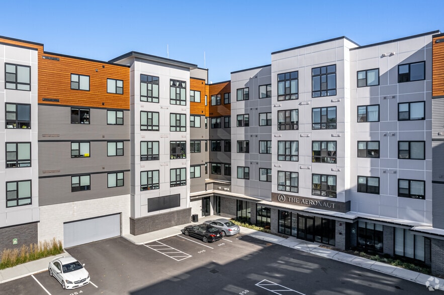 1400 Main St, Weymouth, MA for lease - Building Photo - Image 1 of 7