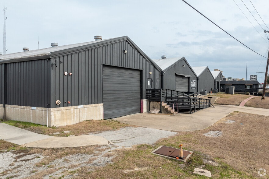 1411 S Goliad St, Rockwall, TX for lease - Building Photo - Image 1 of 6