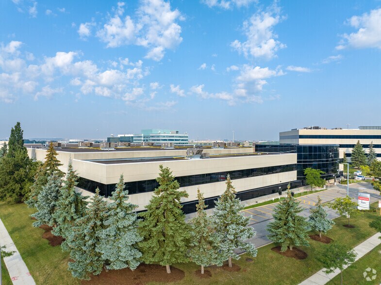 5300 Satellite Dr, Mississauga, ON for lease - Building Photo - Image 2 of 6