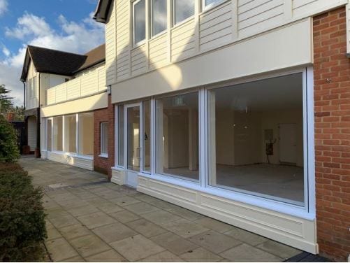London End, Beaconsfield for lease - Primary Photo - Image 1 of 1