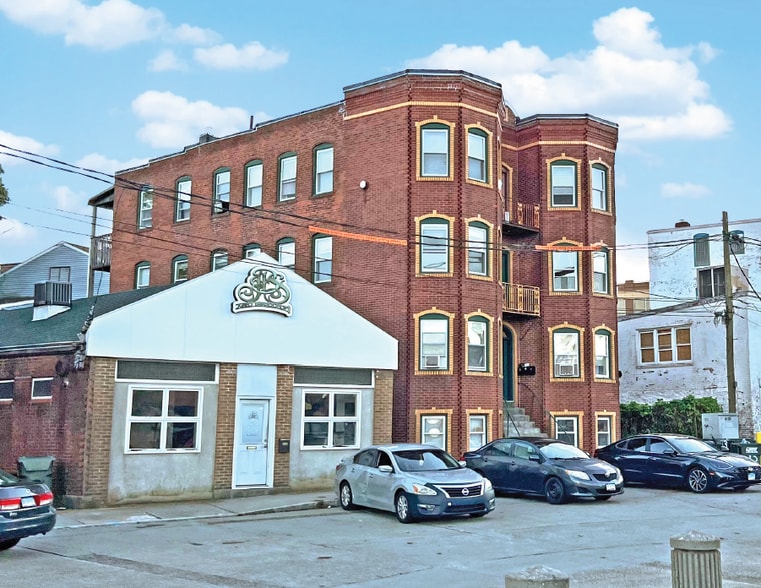 13 Hobron St, New London, CT for sale - Building Photo - Image 2 of 6
