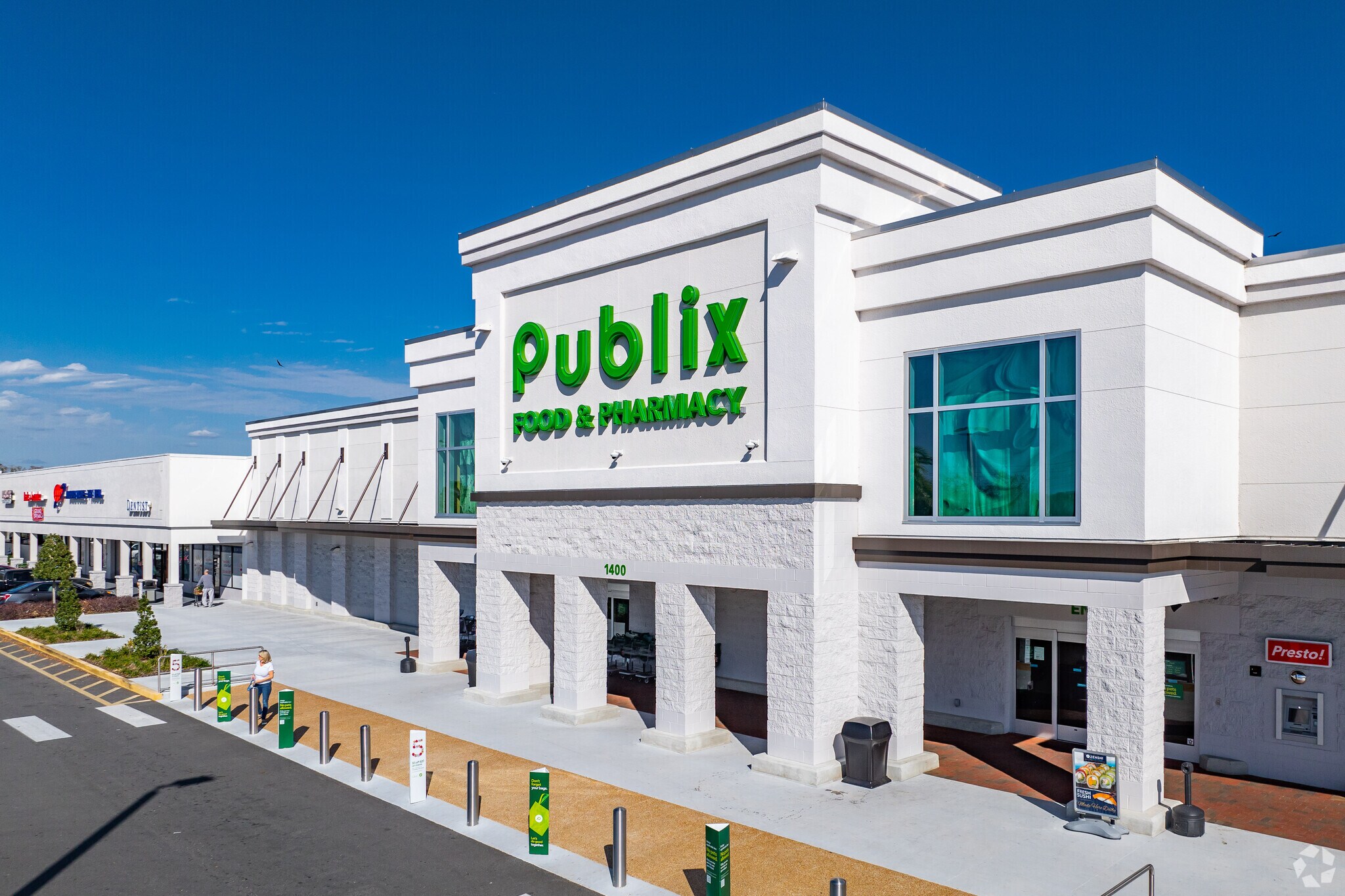 1498-1498 Pinehurst Dr, Spring Hill, FL for sale Primary Photo- Image 1 of 1