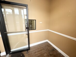 556 Route 25A, Saint James, NY for lease Interior Photo- Image 2 of 8