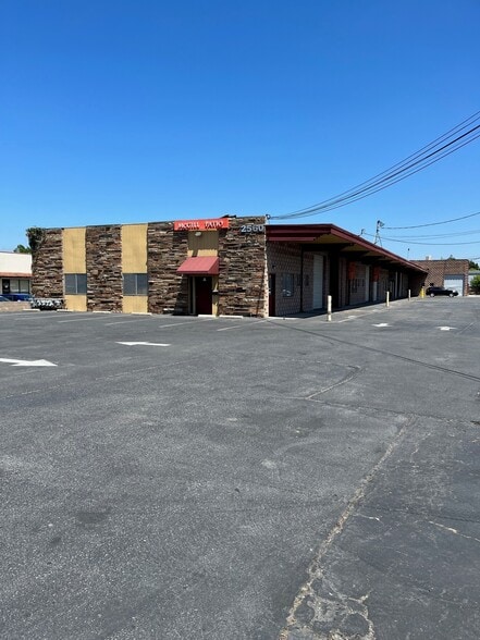 2560 Wyandotte St, Mountain View, CA for lease - Building Photo - Image 1 of 3