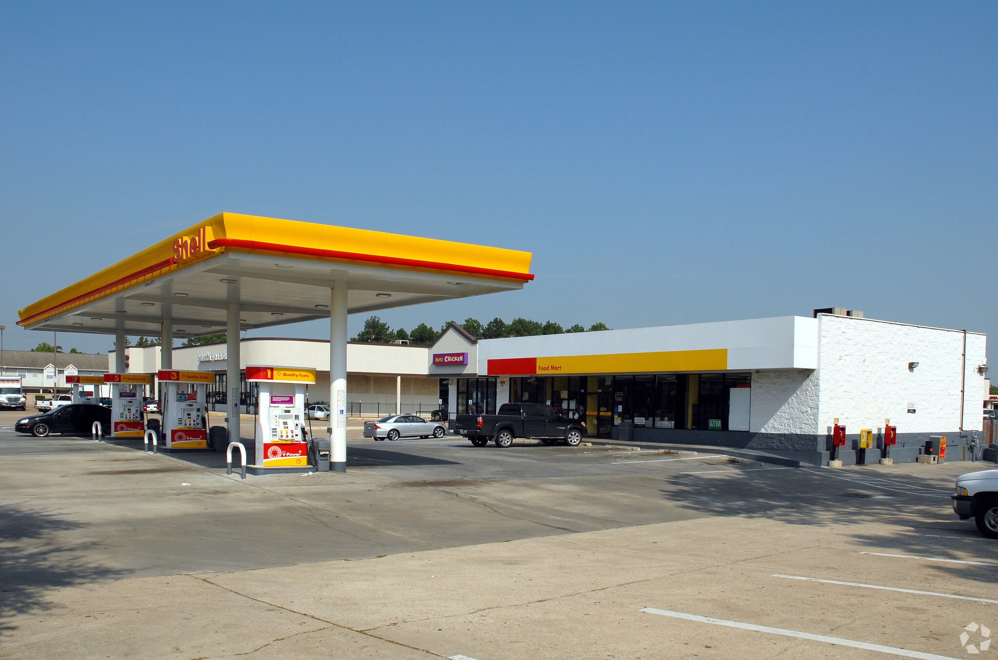 647 Greens Rd, Houston, TX for sale Primary Photo- Image 1 of 1