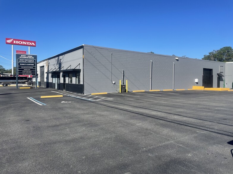 8307-8309 Atlantic Blvd, Jacksonville, FL for lease - Building Photo - Image 1 of 10