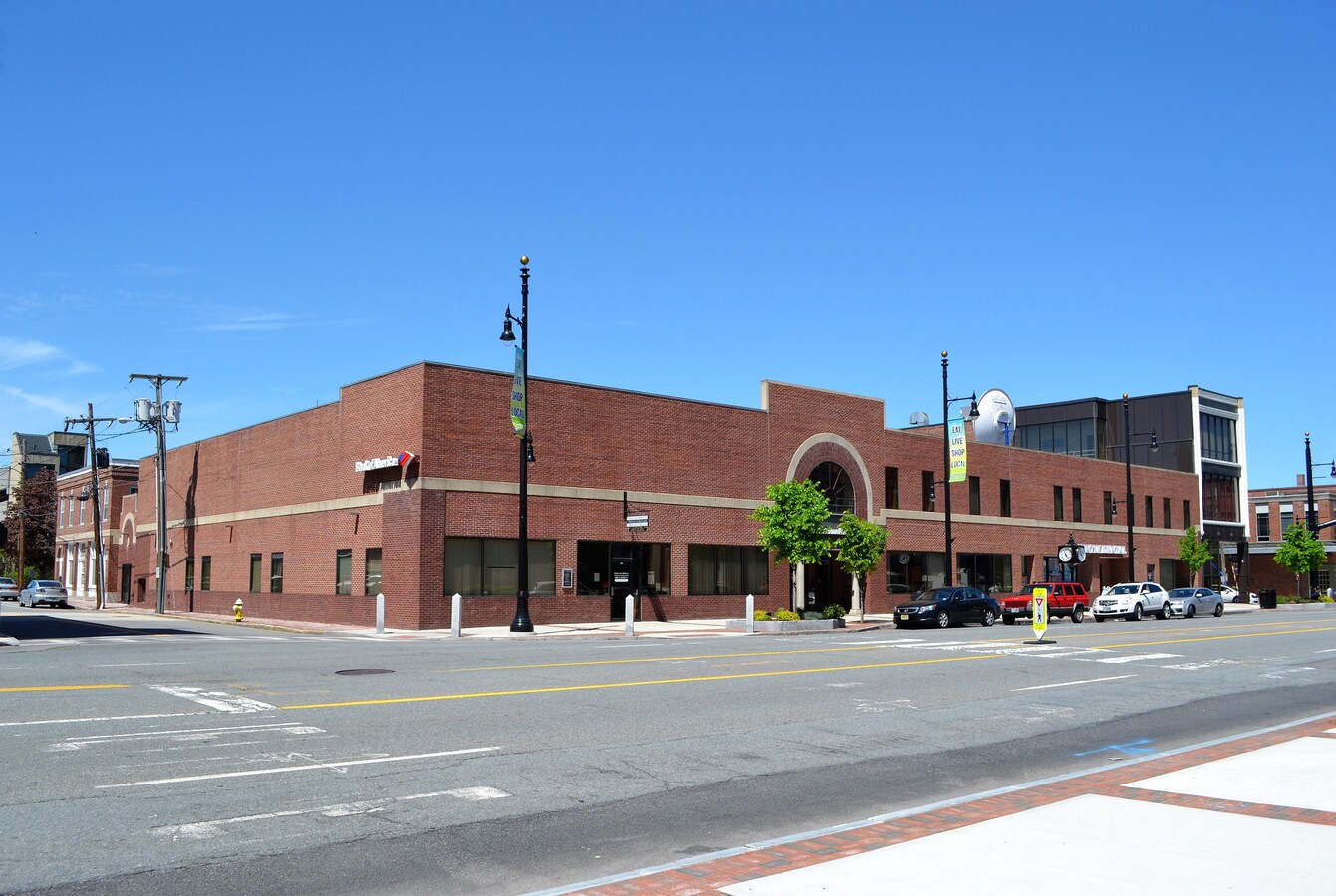 143157 Main St, Nashua, NH 03060