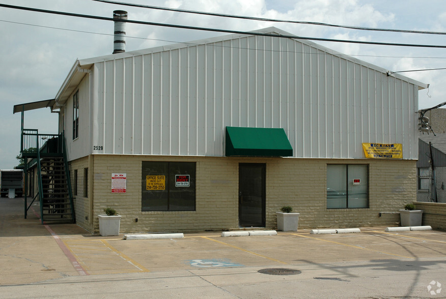 2529 Merrell Rd, Dallas, TX for lease - Building Photo - Image 2 of 3