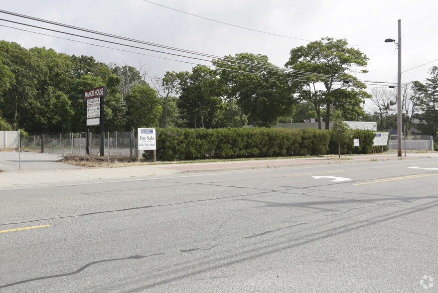 1451 Montauk Hwy, Mastic, NY 11950