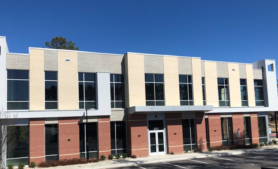 6001 McCrimmon Pky, Morrisville, NC for lease - Building Photo - Image 2 of 11