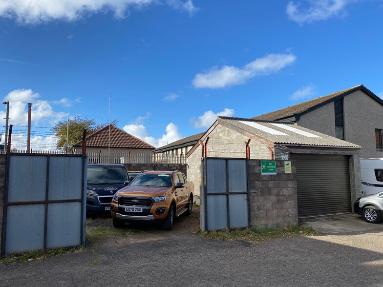 6 Tom Stewart Ln, St Andrews for lease - Primary Photo - Image 1 of 1