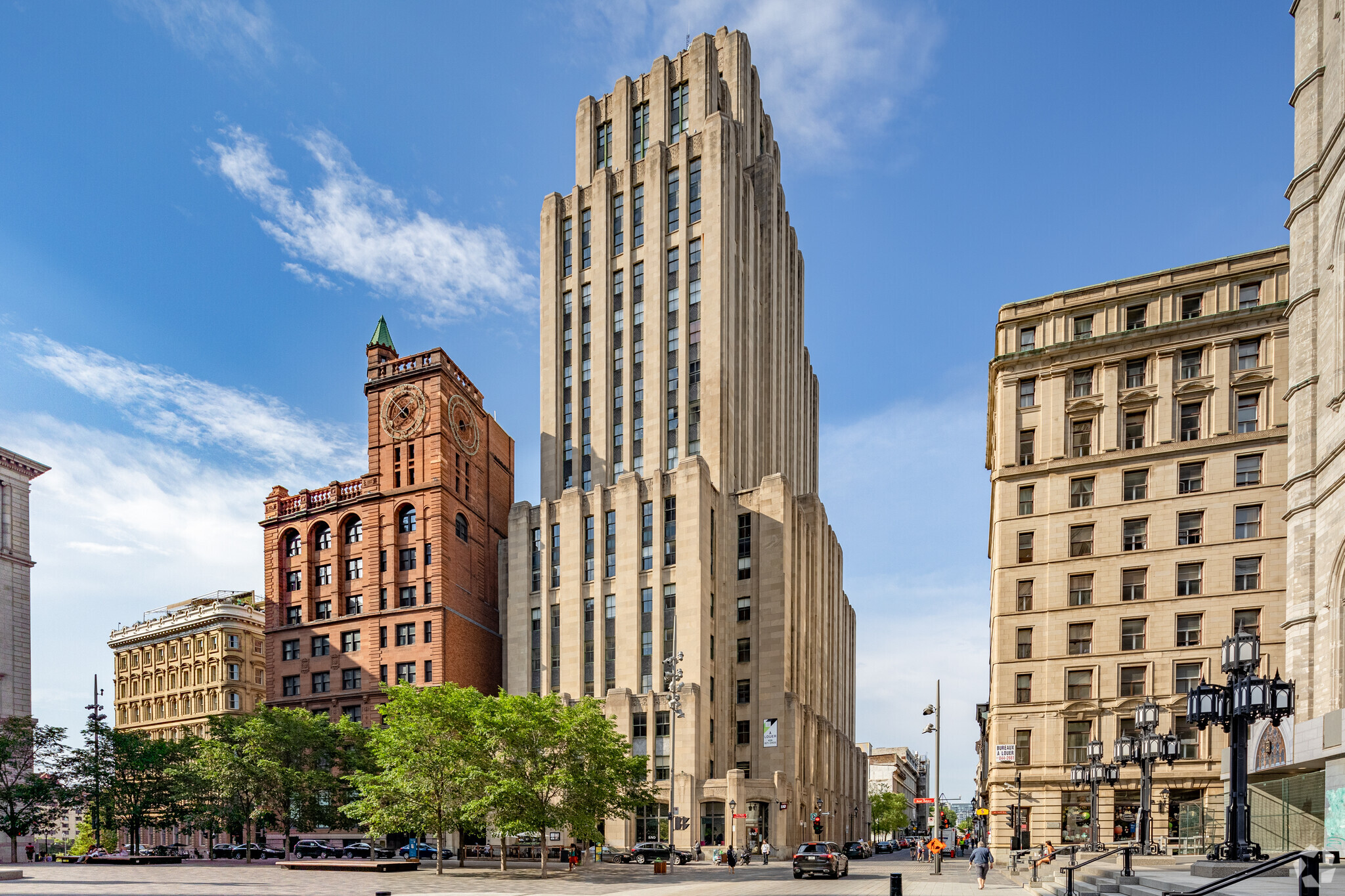 501-507 Pl d'Armes, Montréal, QC for lease Building Photo- Image 1 of 6