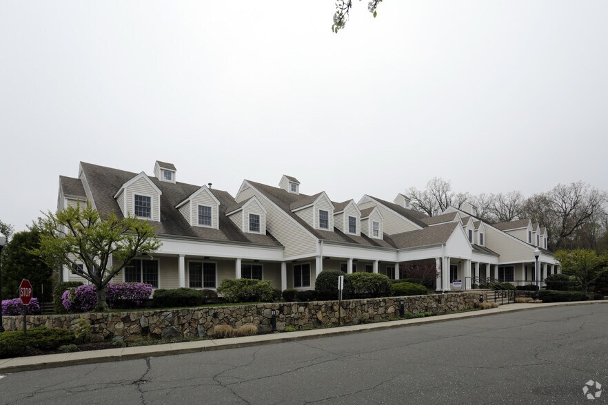 455 Boston Post Rd, Darien, CT for sale - Primary Photo - Image 1 of 1