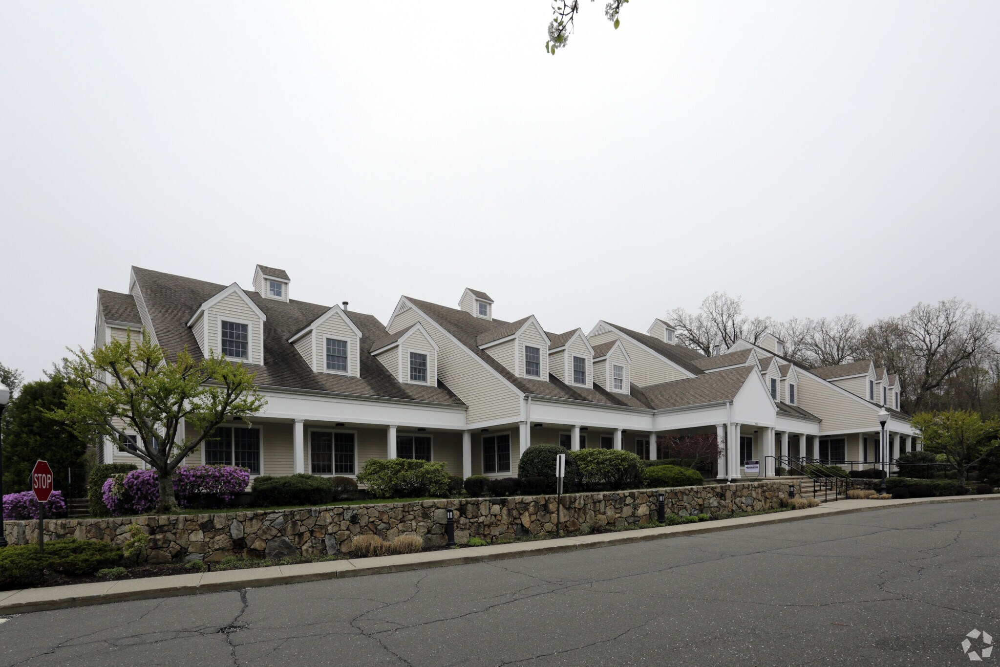 455 Boston Post Rd, Darien, CT for sale Primary Photo- Image 1 of 1