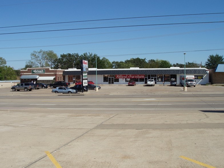 428 N Gun Barrel Ln, Gun Barrel City, TX 75156