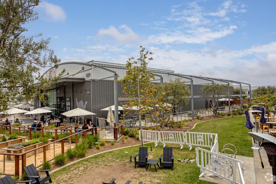 4150 McGowen St, Long Beach, CA for lease - Building Photo - Image 3 of 6