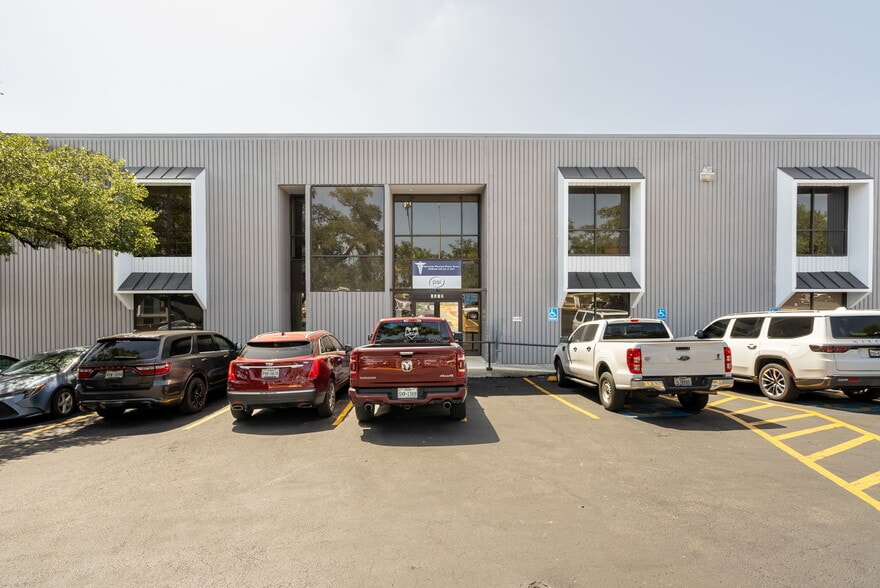 9502 Computer Dr, San Antonio, TX for sale - Building Photo - Image 3 of 51