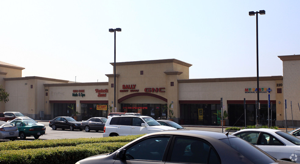 104-300 E Sepulveda Blvd, Carson, CA for lease - Building Photo - Image 1 of 6