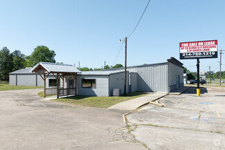 Vacant Mixed-Use Perfect for Development - Parking Garage