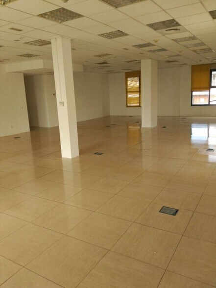 Polígono Bermejales, S/N, SEVILLA, Sevilla for lease - Building Photo - Image 2 of 9