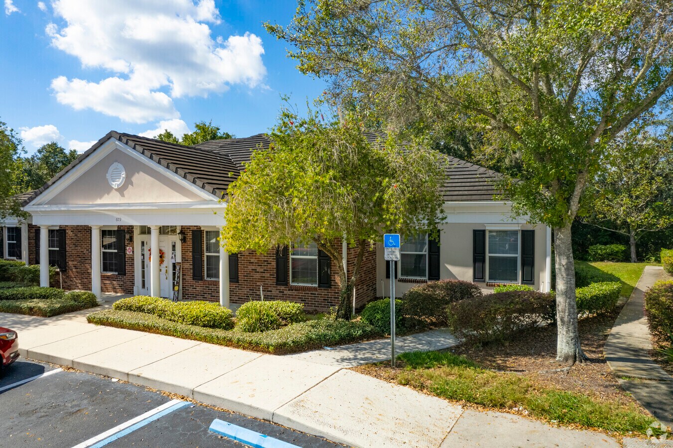 675679 Lumsden Rd, Brandon, FL 33511