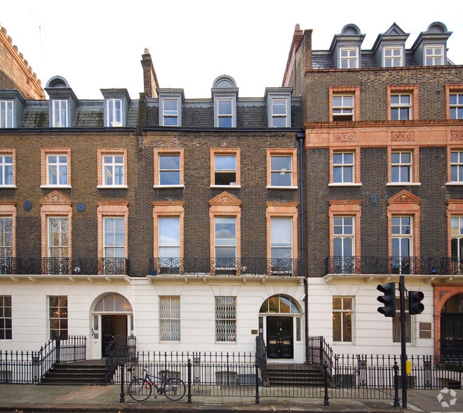 45 Russell Sq, London for sale - Primary Photo - Image 1 of 1