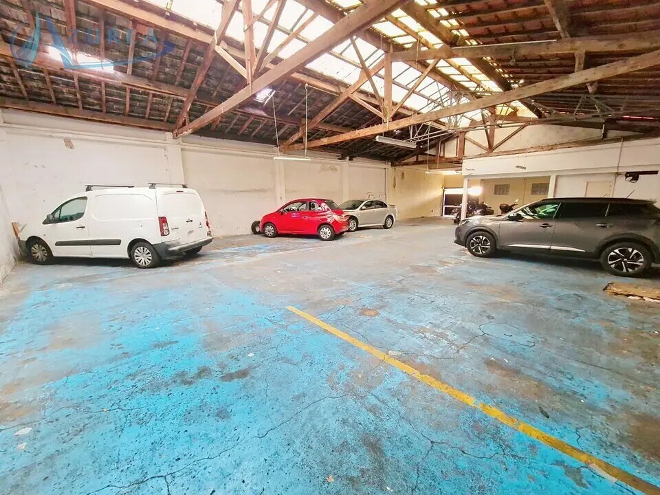 Retail in Nice for lease Interior Photo- Image 1 of 5