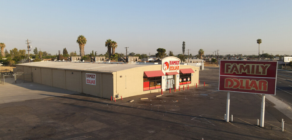 2151 S Chester Ave, Bakersfield, CA for sale - Building Photo - Image 1 of 5